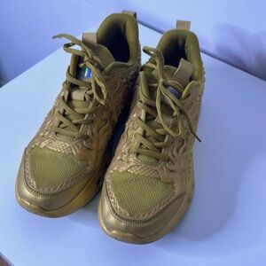 Golden dragon sneakers Shoes men’s size 12